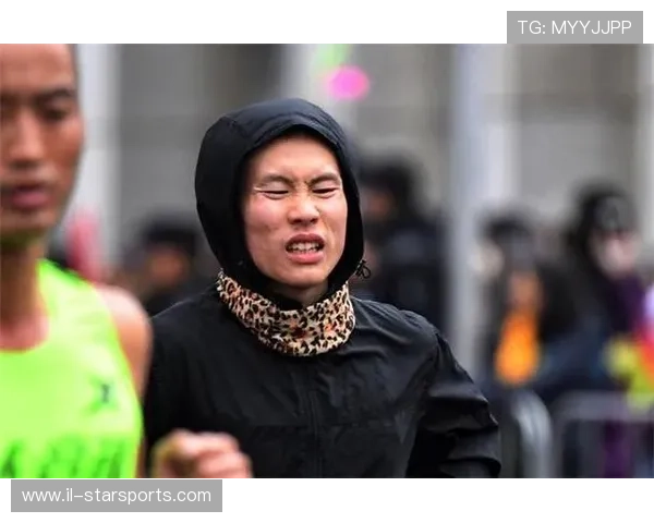 马拉松的撞墙期：35公里后的意志较量，跑马拉松撞墙反应